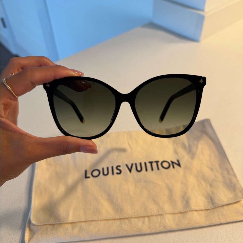 Louis Vuitton Black Gradient Sunglasses
